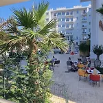 Διαμέρισμα Crystal Coast F57 *